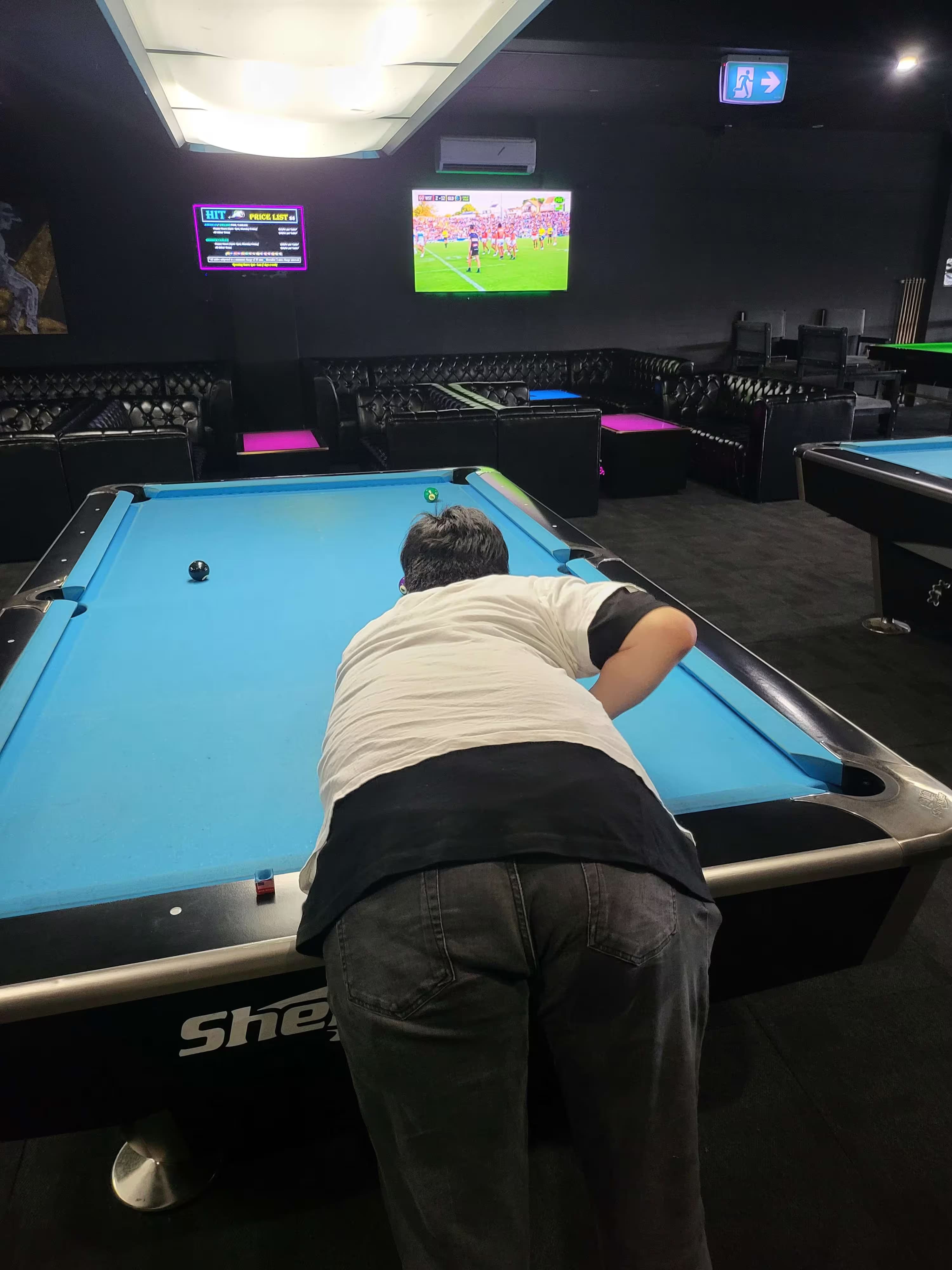 best pool in glen waverley